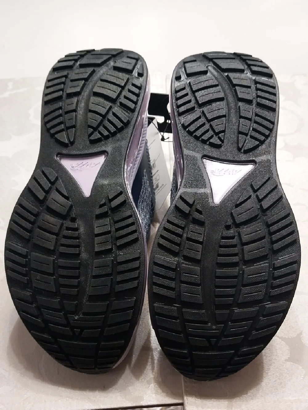 Avia nwt women